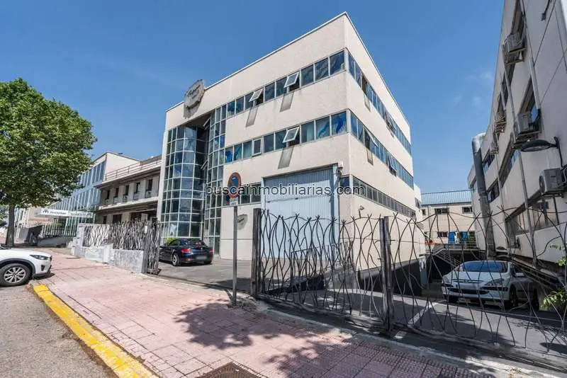 Nave Industrial en Venta Mostoles 1720m2 4 Plantas