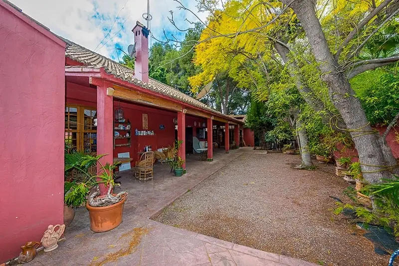 Chalet en Venta en Godella Valencia Villa con Piscina y Jardin
