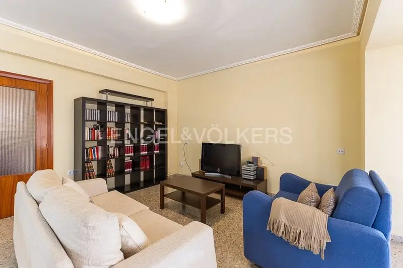 Apartamento en Sueca con 4 Dormitorios y Garaje