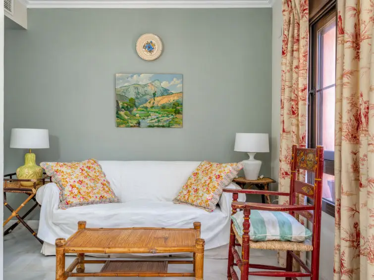 Apartamento 2 Dormitorios Estepona Alquiler