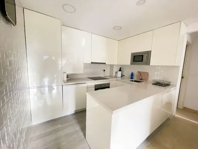 Piso de 2 Dormitorios en venta Elviria, España