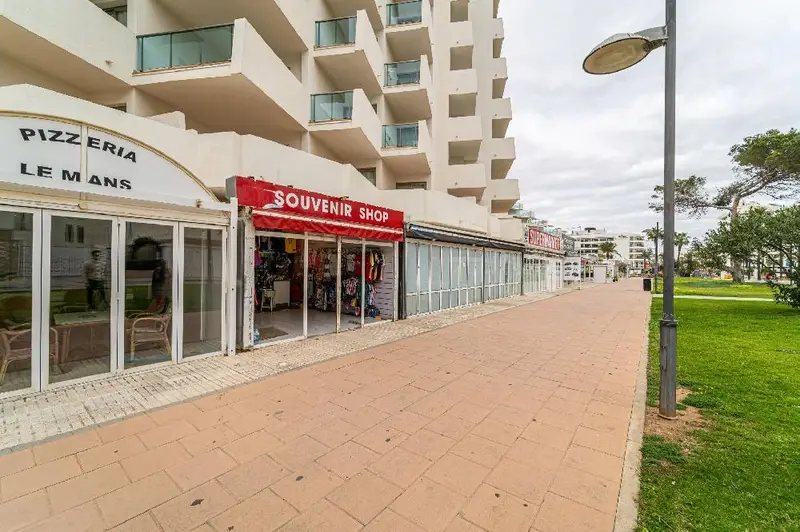 Venta Local Comercial Cala Millor 67m2