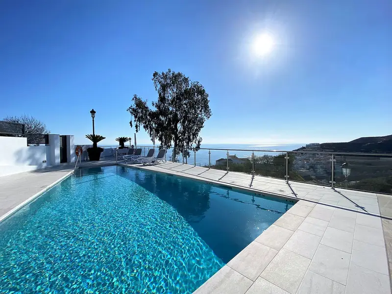 Apartamento 2 Dormitorios Alquiler Nerja