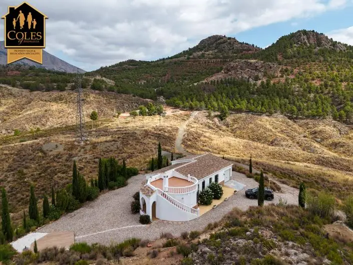 Villa de 3 Dormitorios en Venta cerca de Velez Rubio