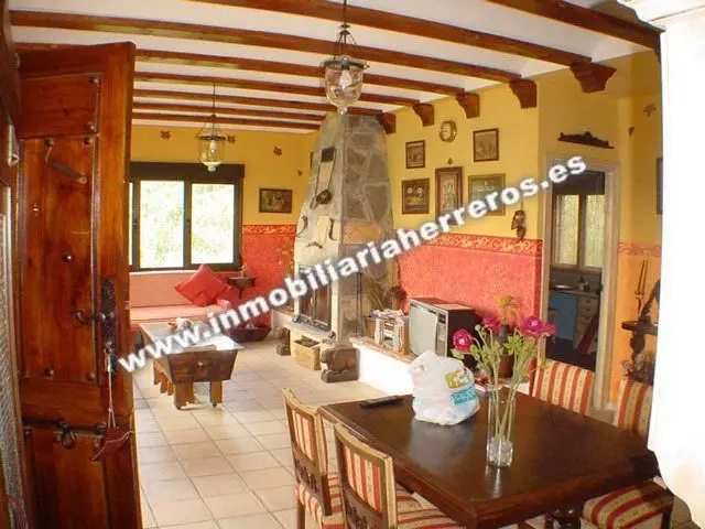Venta Chalet con trastero en La Tapiada Albelda de Iregua