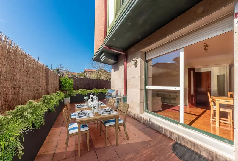 Bajo en Plentzia con Terraza de 48m2 y Garaje