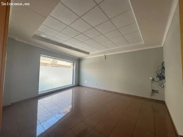 Local Comercial en Alquiler 160m² Dos Despachos Excelente Ubicacion