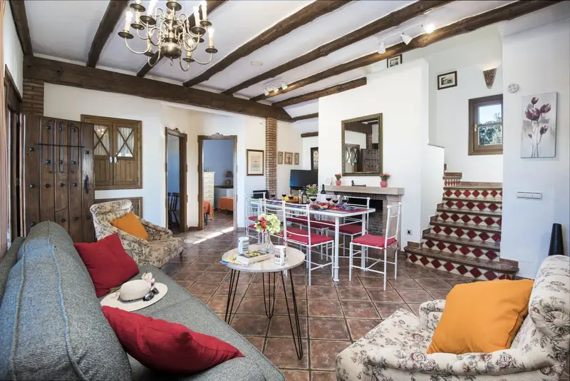 Casa Rural con Piscina y Campo de Tenis cerca de Ronda