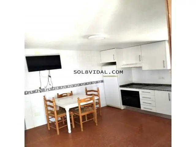 Vivienda en Orihuela con 4 Dormitorios y Vistas a la Huerta