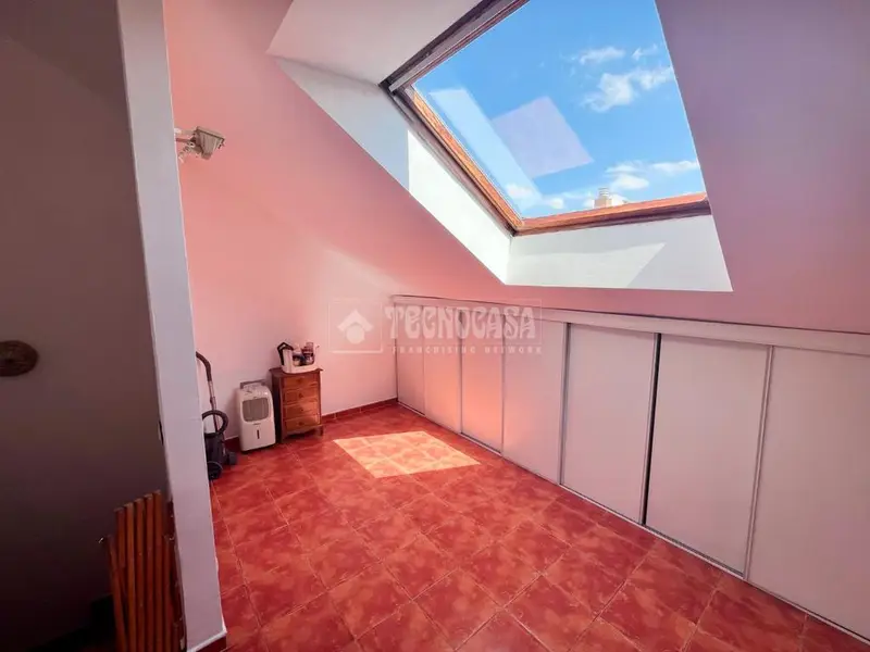 Casa en Venta en Utebo 240m2 Jardin Garaje 3 Dorm 2 Baños
