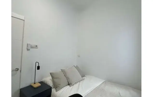 Alquiler habitaciones Madrid - Piso amueblado 4 dormitorios