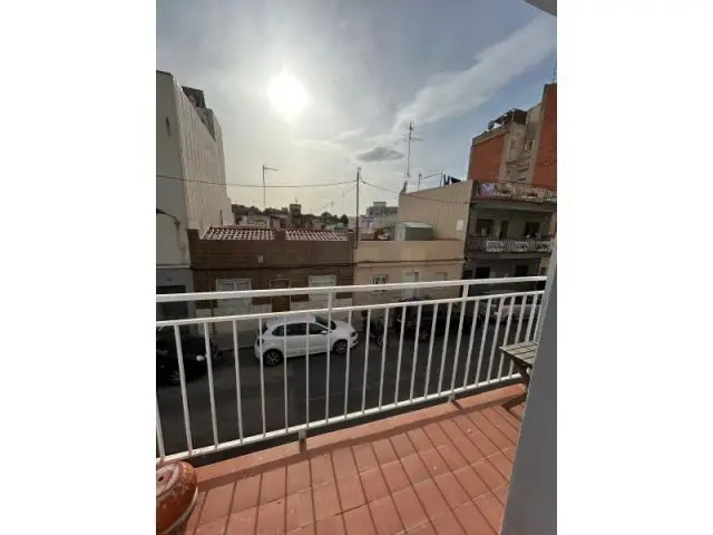 Piso en venta en Badalona 61m2 2 dormitorios 1 baño
