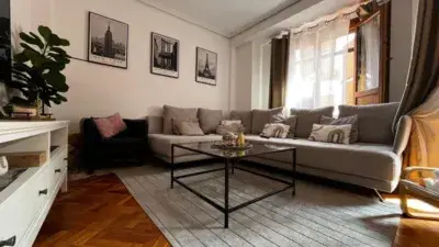 Casa en venta en Centro Algeciras reformada con garaje y terraza