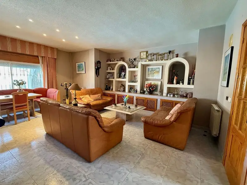 Chalet en Venta Otura Granada Piscina 5 Dormitorios