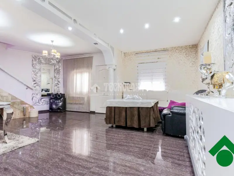 Casa en Venta en Santa Fe: 3 Habitaciones, 2 Baños, Ideal Familias