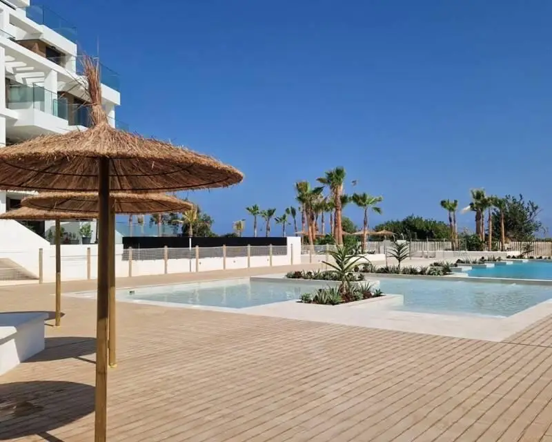 Apartamentos en Denia con Vistas al Mar Cerca de la Playa