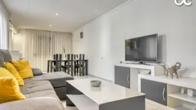 Casa pareada en venta en Avinguda de Pau Casals, cerca de Carrer del Nord