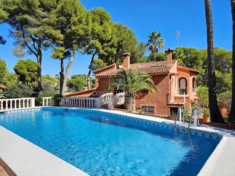 Chalet con Terraza y Barbacoa en Moraira