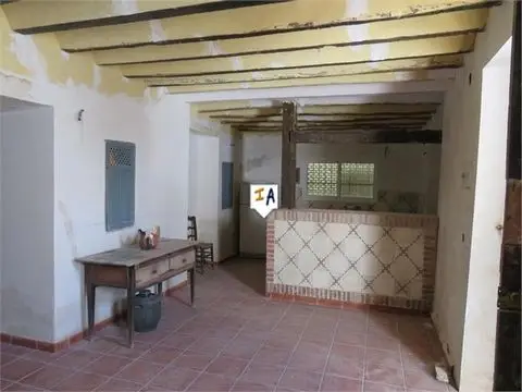 Cortijo Andaluz de 5 Dormitorios en Jaén