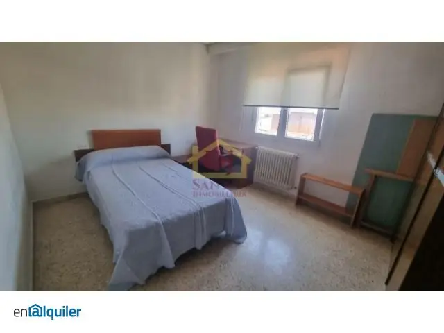 Habitacion en piso compartido Av Maria Auxiliadora estudiantes