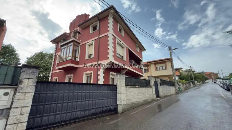Chalet en venta en Santander