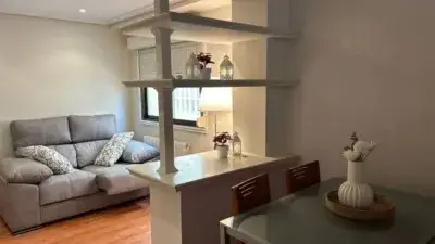 Piso Reformado en Oleiros Cerca Paseo Sta Cristina