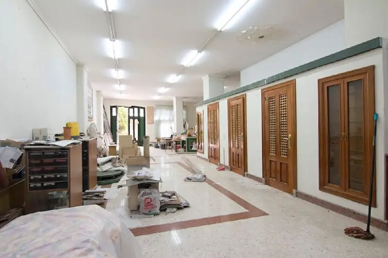 Venta Local Comercial Alcampo Norte Granada 176m2