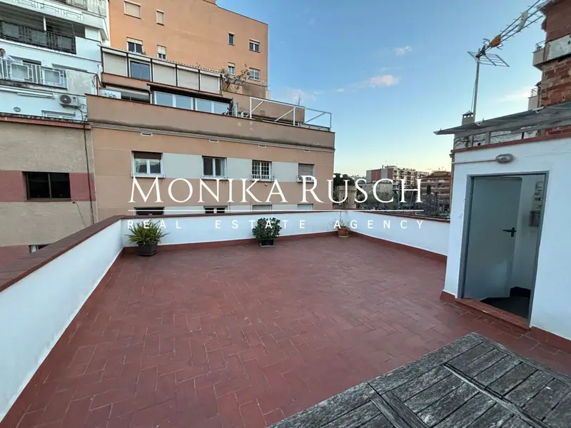 Piso en venta en Les Corts Barcelona 133m2 terraza 80m2
