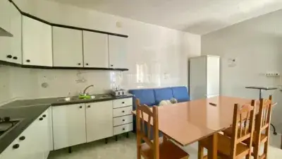 Casa adosada en venta en Torreperogil