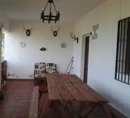 Cortijo con Terraza en Chanata Instincion