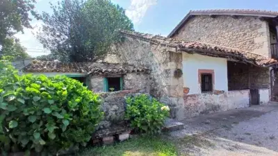 Casa en Venta en Cabez	ón de la Sal, Cantabria: Reforma Integral