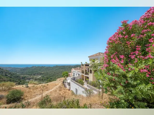 Adosado 3 Dormitorios Benahavis Vistas Panoramicas Piscina Garaje Seguridad