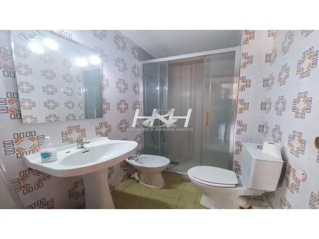 Piso en Venta en Burjassot, Valencia 3 Dormitorios Cerca del Parque de La Granja