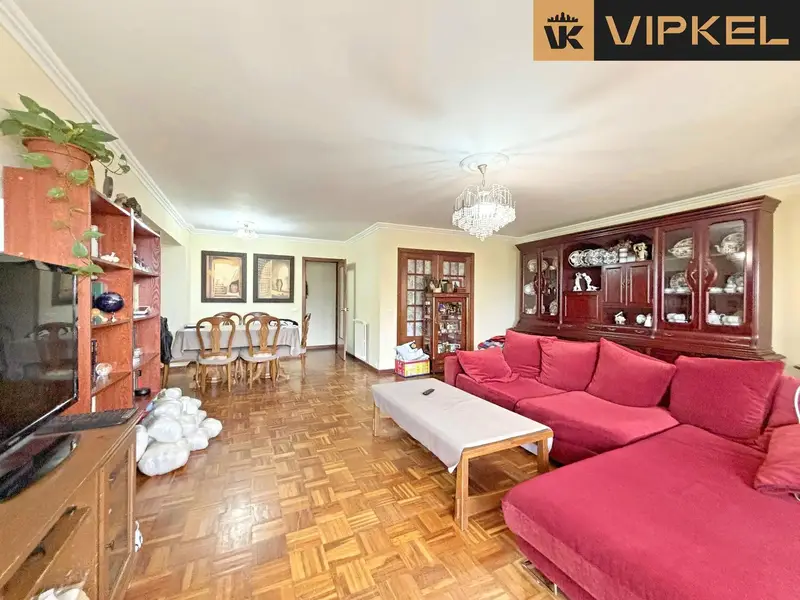 Piso en Venta Caranza Ferrol 4 Dormitorios Ascensor Garaje Vistas Mar