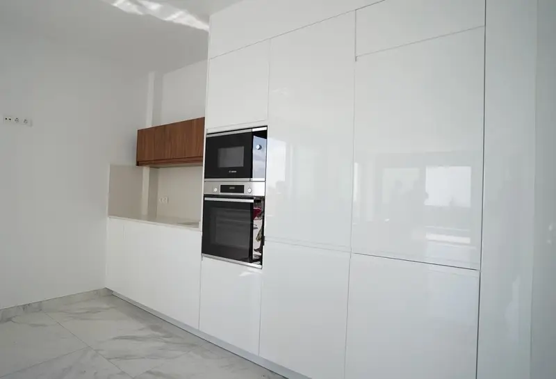 Villas de Obra Nueva en Polop: Lujo en Primera Linea de Playa