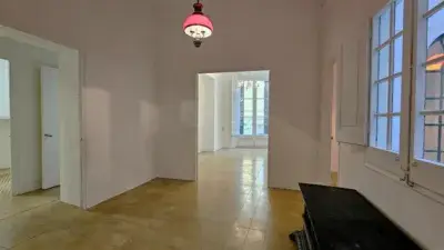 Piso en venta en Carrer de Peralada, cerca de Carrer de la Marca