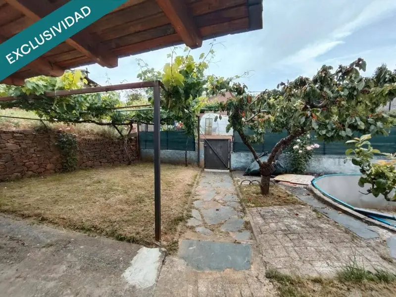 Chalet en Venta Arganza Leon 4 Habitaciones Jardin Piscina