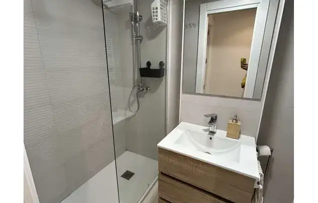 Alquiler habitaciones Segovia piso compartido 3 dormitorios