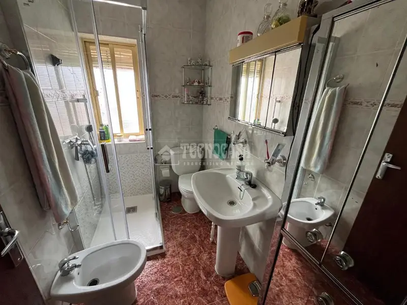 Piso en venta en Linares 3 habitaciones salon balcon cocina equipada