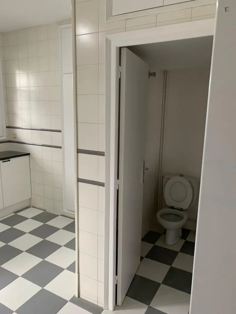 Habitacion Doble en Piso Pedralbes Cerca Metro Maria Cristina