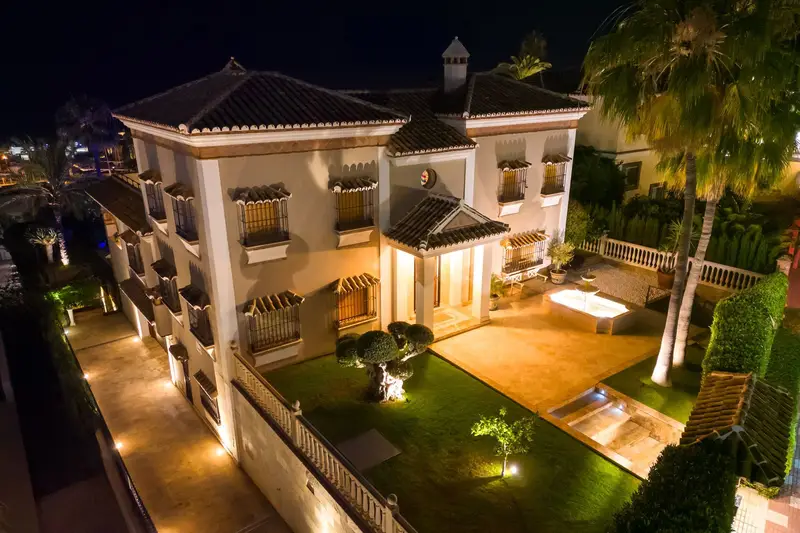 Casa de Lujo en Mijas 5 Dormitorios Vistas al Mar Piscina Gimnasio