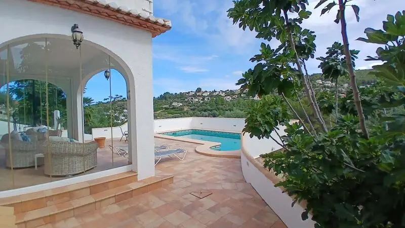 Villa en Orba con 4 dormitorios y piscina