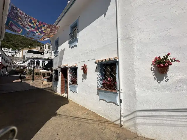 Adosado de 4 Dormitorios en venta Benahavis, España