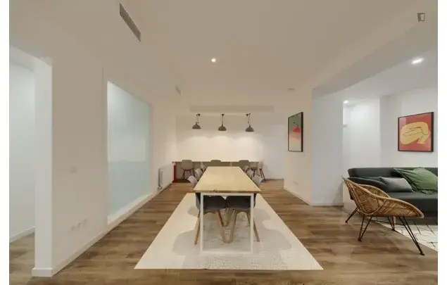 Alquiler Apartamento 5 Dormitorios Barcelona 3-24 Meses