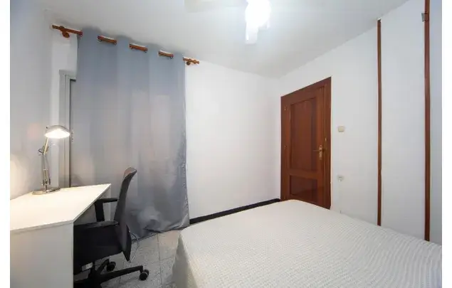 Alquiler Apartamento 3 Dormitorios Granada 3-24 Meses