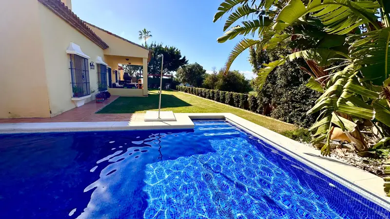 Villa Andaluza con Vistas al Golf