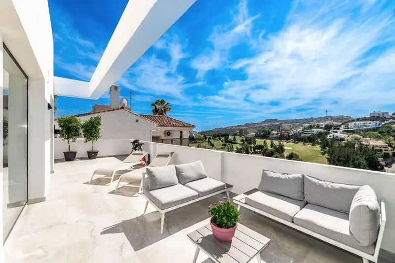 Villa de Lujo 5 Dormitorios en La Alqueria Marbella