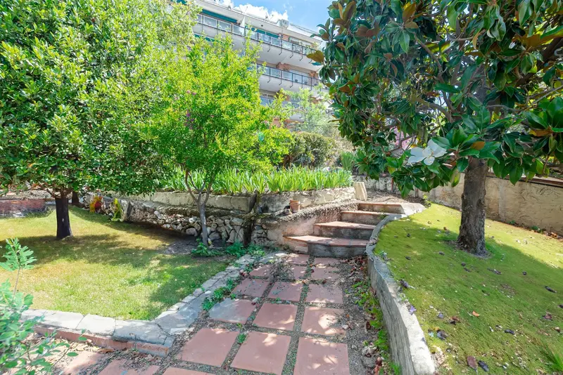 Casa en Vallcarca Gracia con Jardin 4 Dormitorios Vistas al Mar