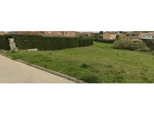 Terreno en El Casar para construir chalet 765m2
