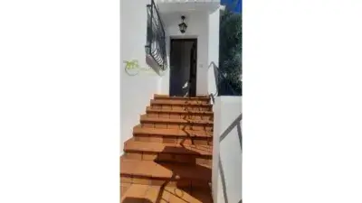 Chalet en Venta Viñuela Con Piscina y Casa de Invitados